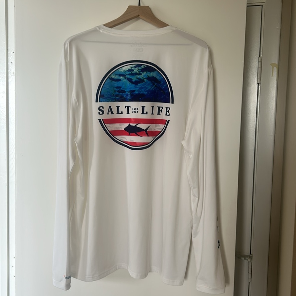 Mens Salt Life performance top